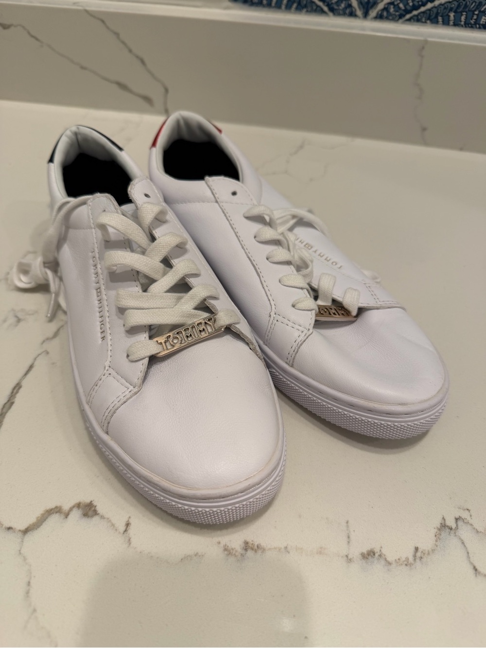 White Tommy Hilfiger sneakers in US 8.5